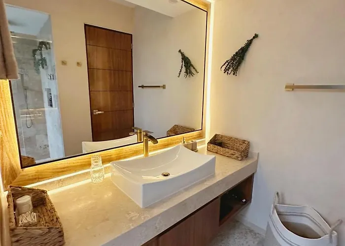 New Jungle Retreat 1br2ba Garden Private Pool