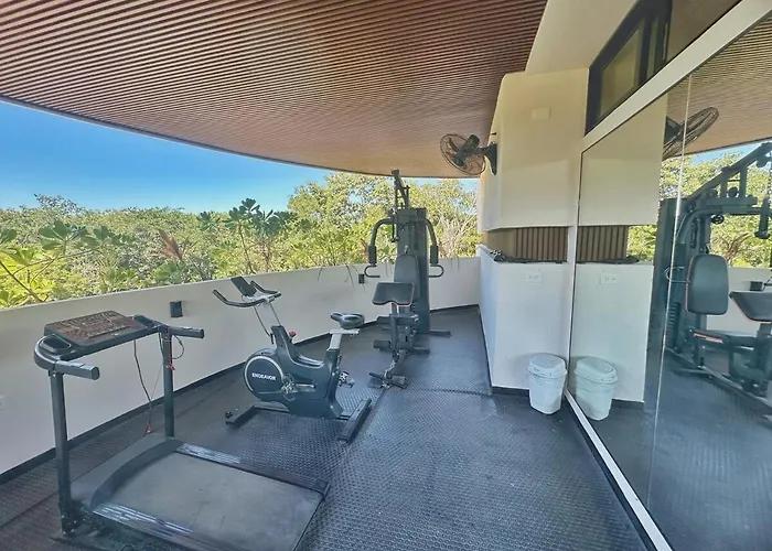 New Jungle Retreat 1br2ba Garden Private Pool *